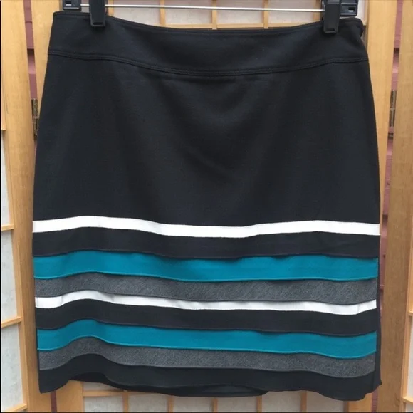 WHBM Layered Skirt SZ 6 - Picture 2 of 8